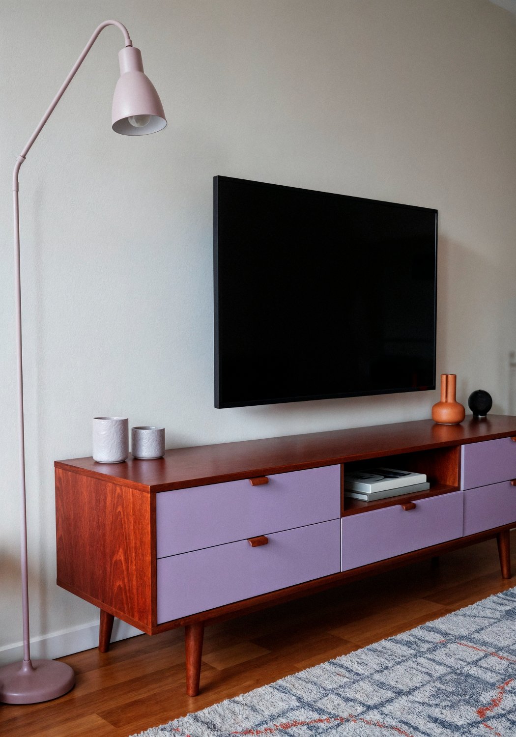 Venjoy TV in a living room